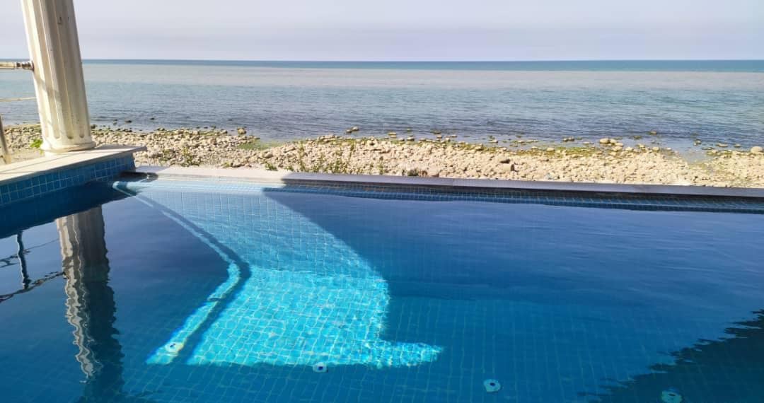 اجاره ویلا ساحلی با استخر روباز در فرهنگ رامسر
