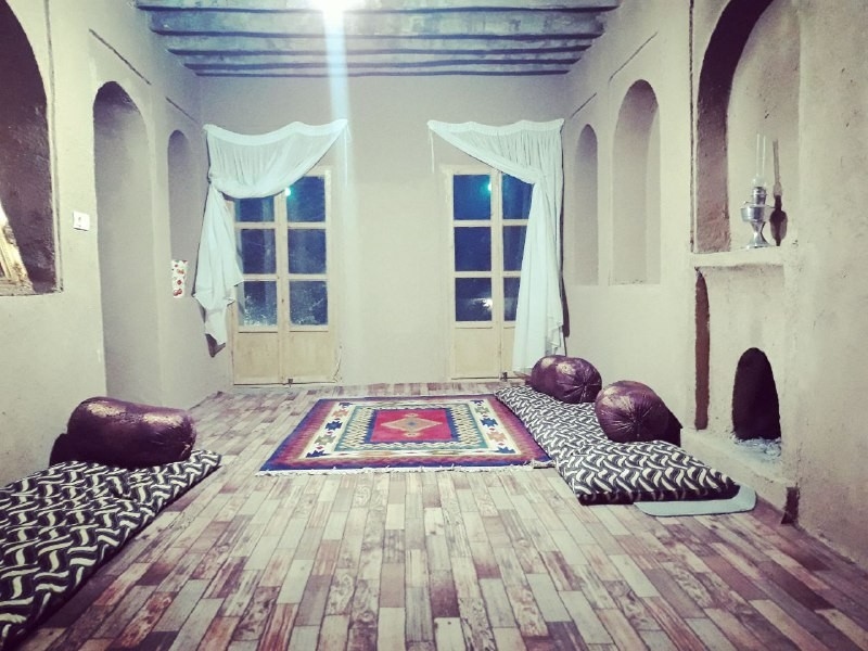 اجاره خانه سنتی در ماه فرخان استهبان