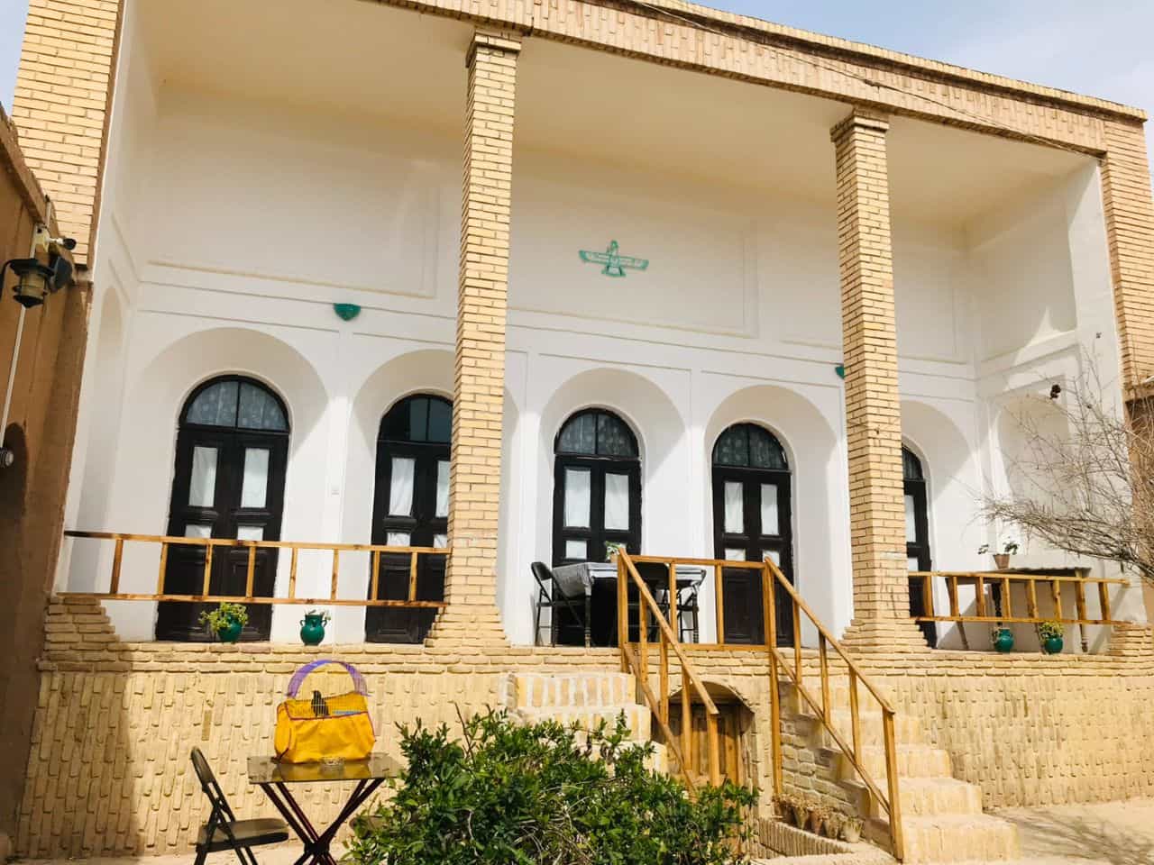 اجاره بوم گردی سنتی در آباده فارس-کف خواب بدون مستر