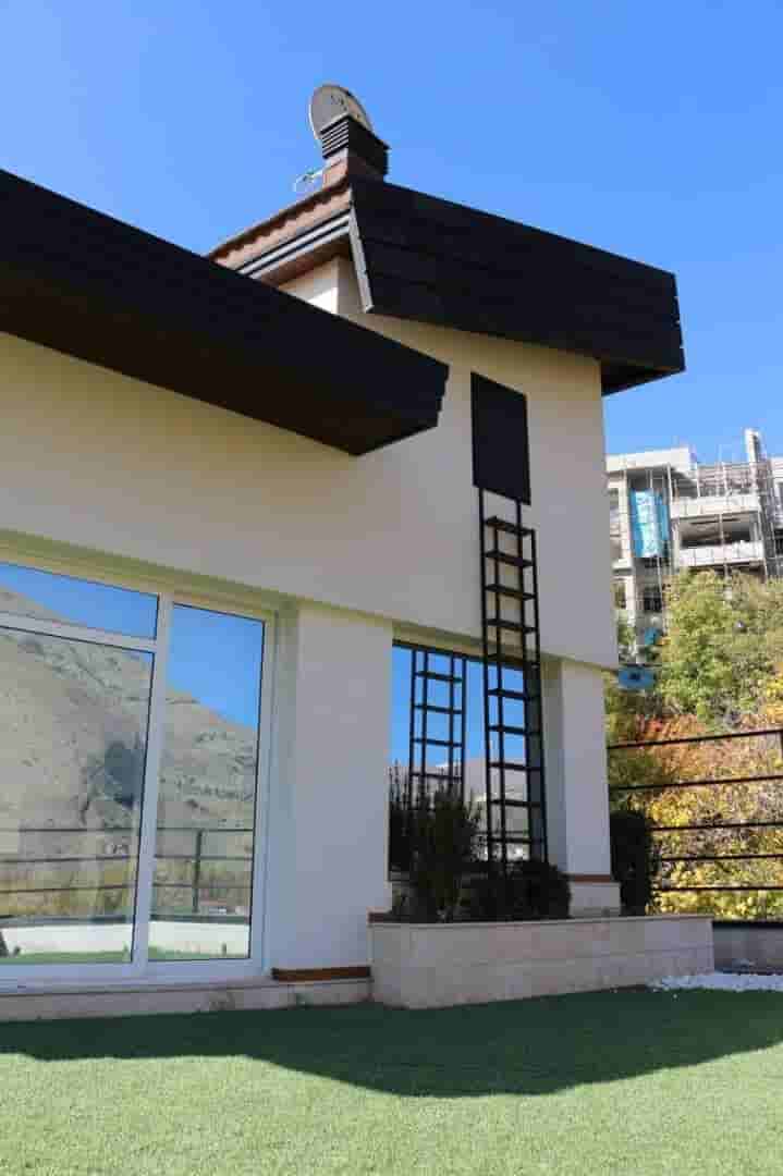 عکس اجاره ویلا استخردار در اوشان فشم تهران