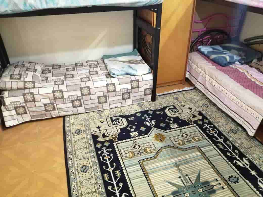 عکس رزرو اتاق 4 تخته در فخررازی مرکز تهران - 26 متری طبقه ی اول