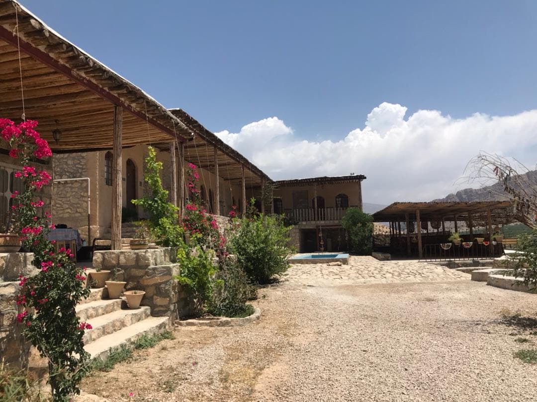 اجاره اتاق سنتی در تنگ چوگان کازرون - اتاق 5