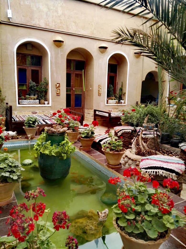 اجاره بومگردی سنتی در خور