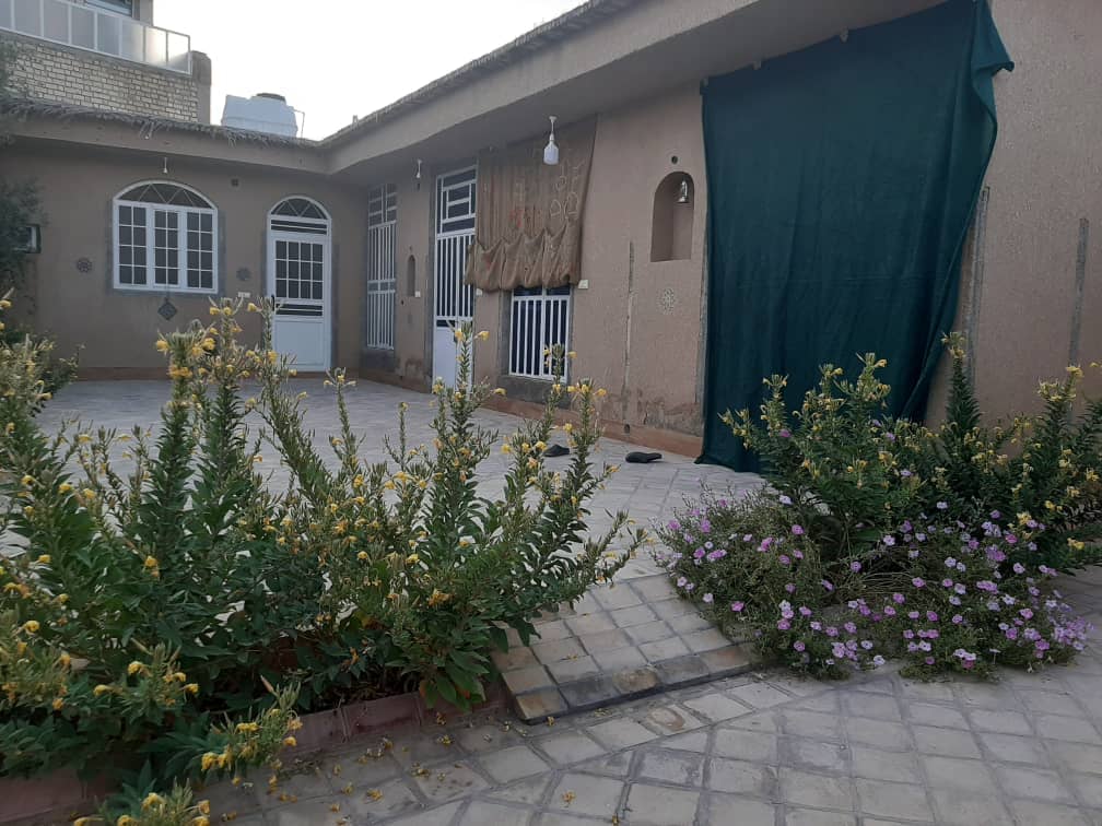 اجاره اتاق سنتی در استهبان ایج _ اتاق 1