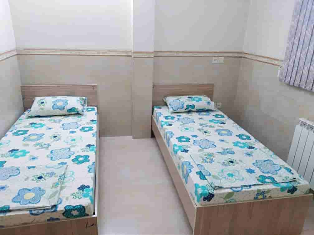 عکس اجاره منزل مبله در 22 بهمن مرودشت -دوخوابه طبقه ی دوم