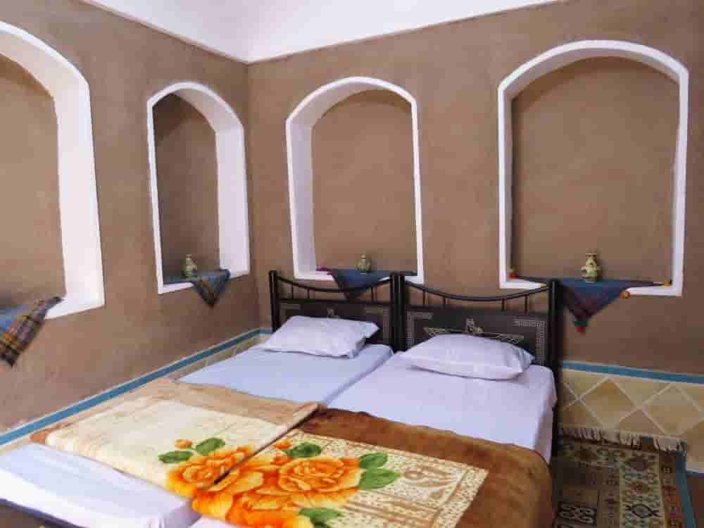 عکس اجاره اتاق بومگردی دوتخته در بهشتی ورزنه-اتاق یک