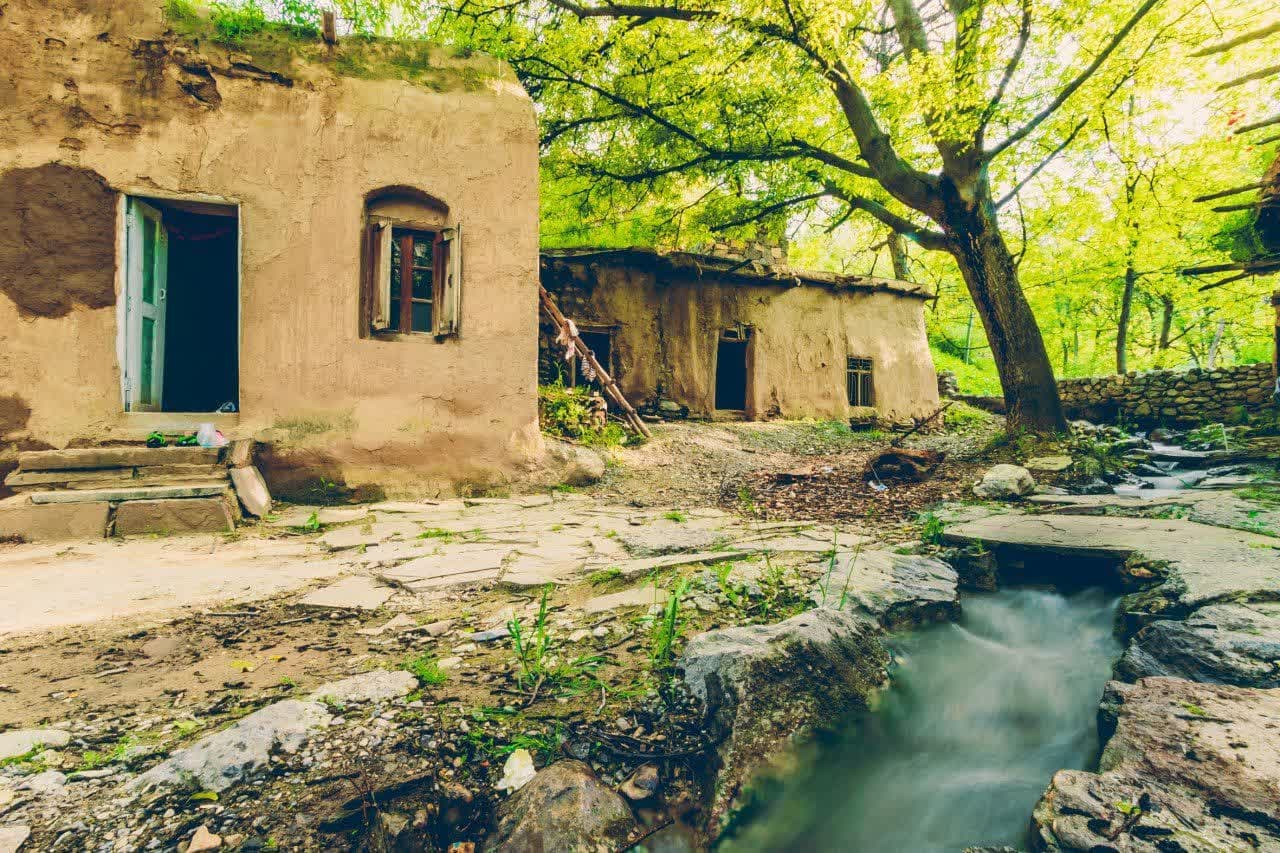 بومگردی سنتی در روستای چهارراه کلات نادری - کانی