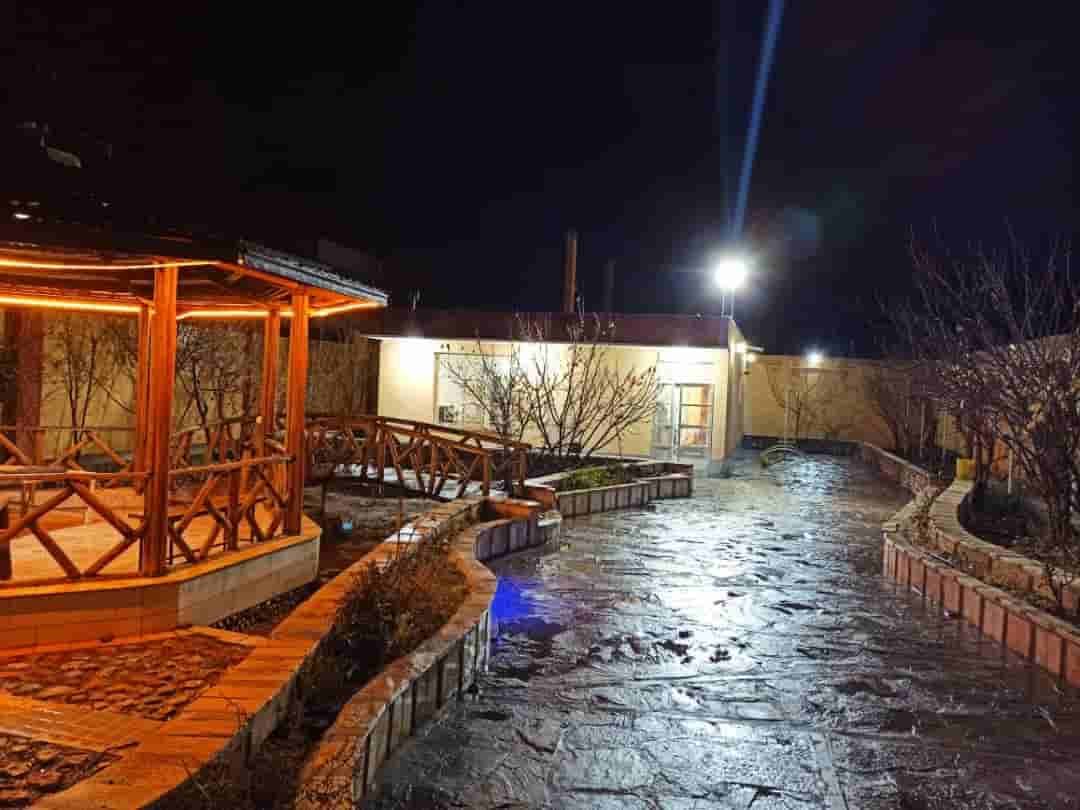 عکس اجاره ویلا در هفت باغ کرمان