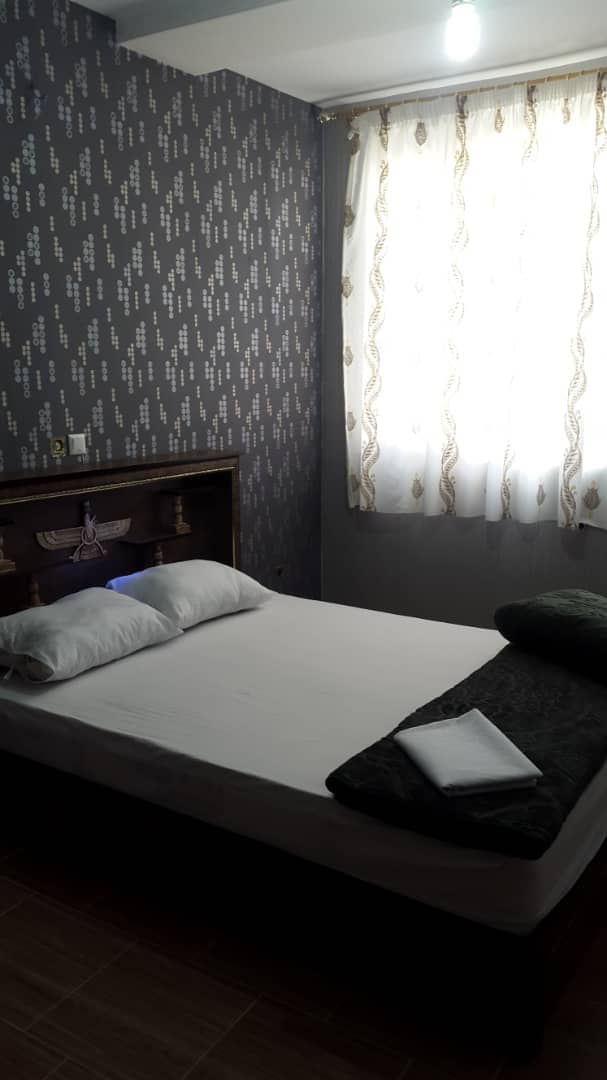 اجاره منزل مبله سه خواب در هفت تنان شیراز_1