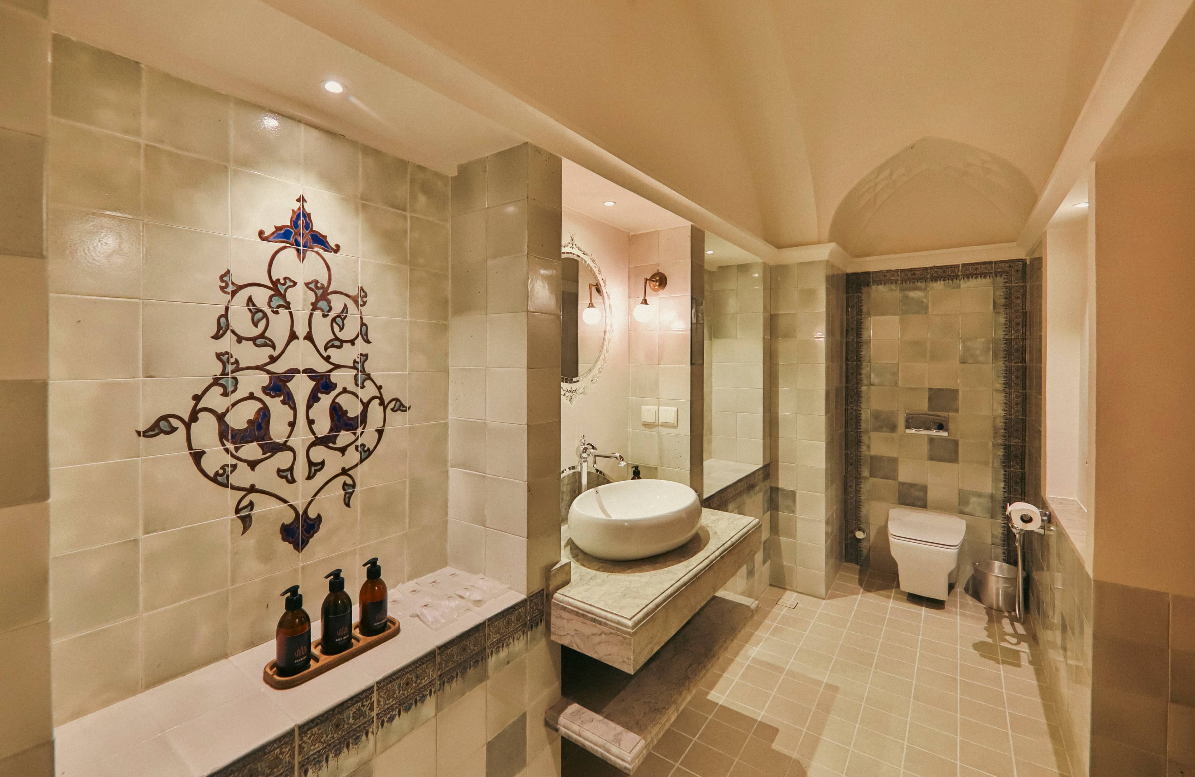 اجاره بوتیک هتل سنتی در فاضل نراقی کاشان - چکاوک