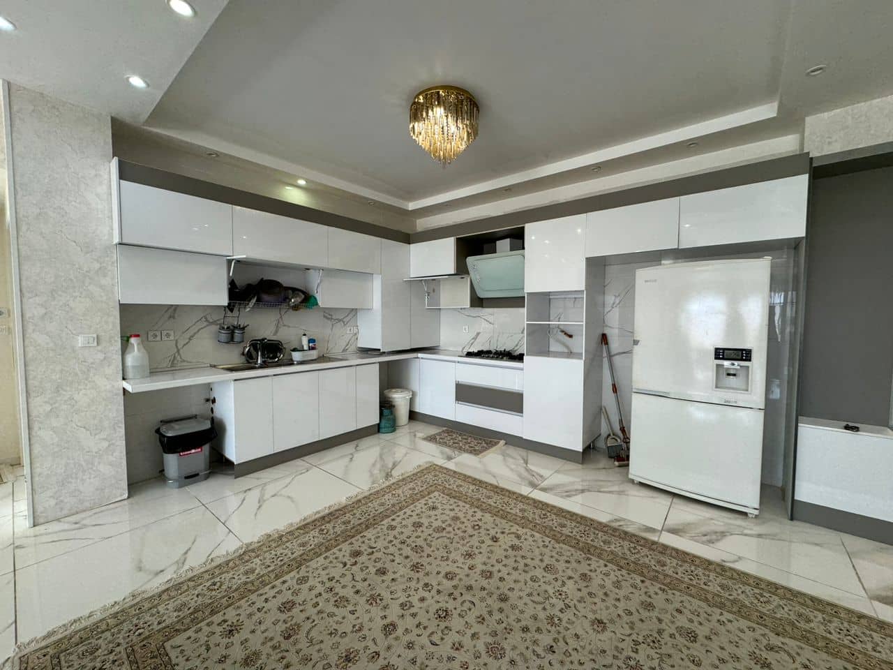 اجاره ویلا دوبلکس با استخر آبگرم در صدرا شیراز - ونیز