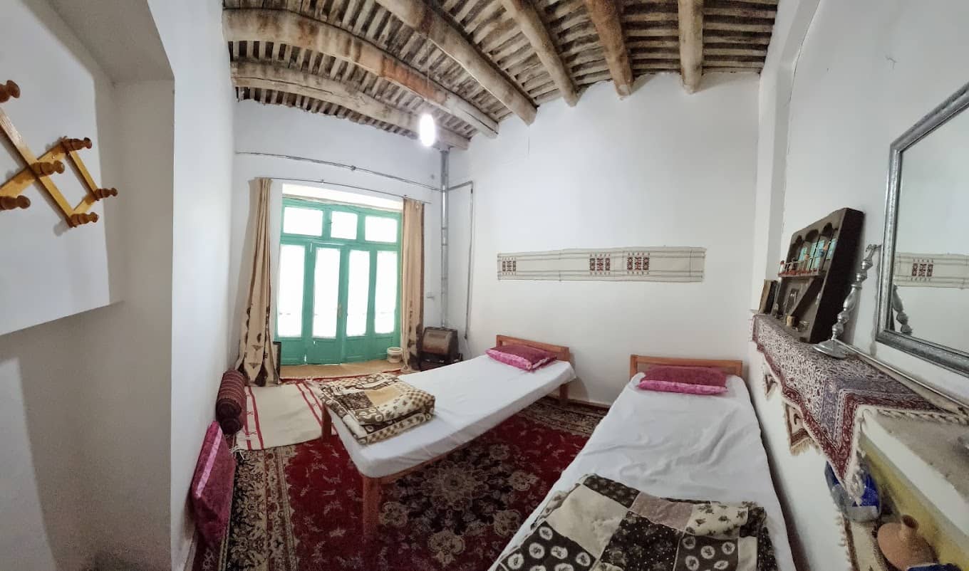 اجاره اتاق 2تخته در بویین میان دشت اصفهان