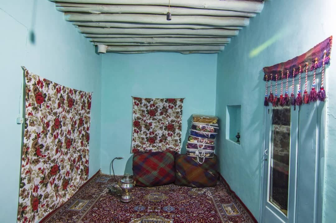 اجاره اقامتگاه بومگردی و اتاق سنتی در کندوله صحنه- اتاق 30 متری