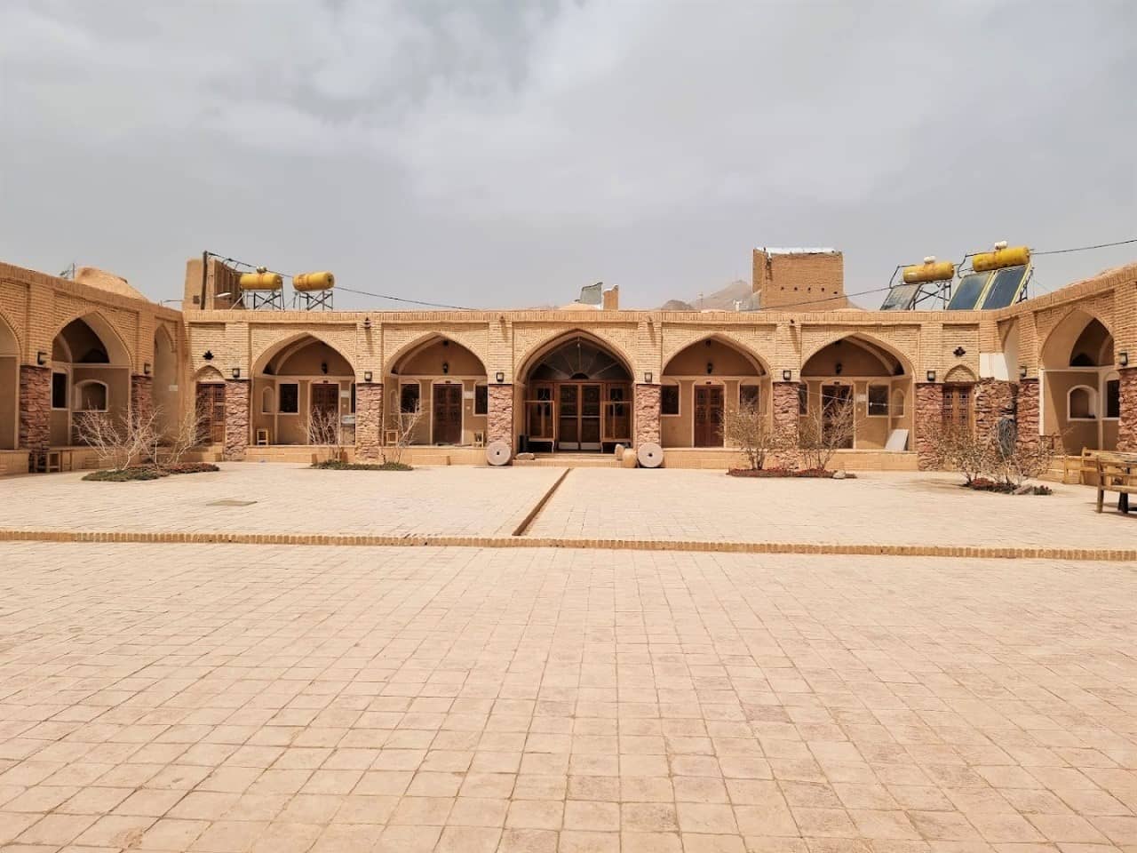 اجاره اتاق 5نفره کویری در انارک اصفهان - 17