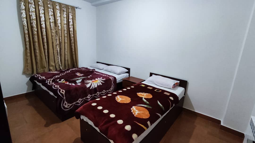 اجاره آپارتمان مبله دوخوابه 6تخته در طالقانی سرعین