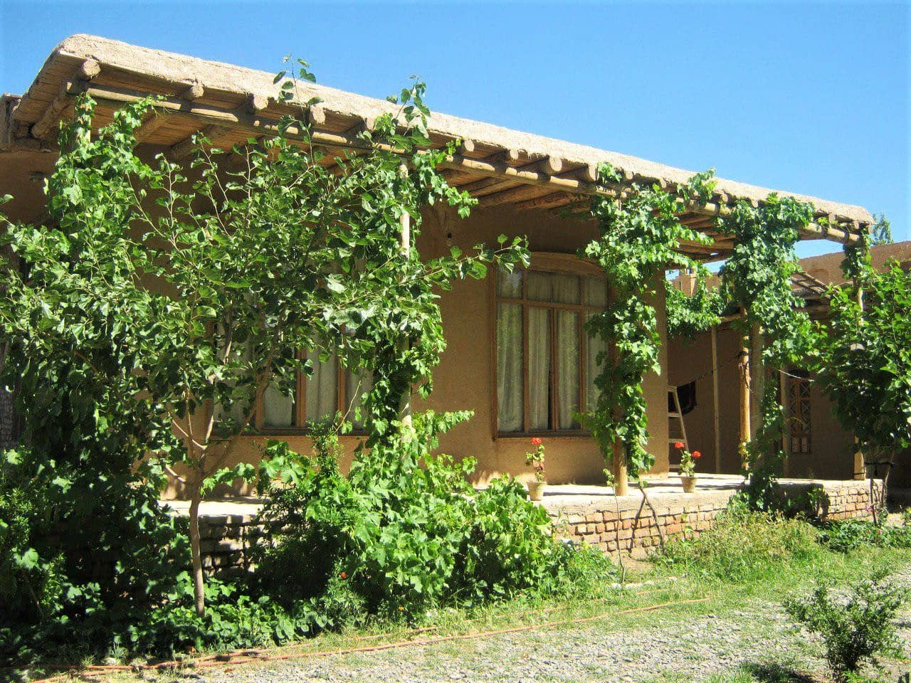 اجاره اتاق سنتی در حمیدآباد نیشابور