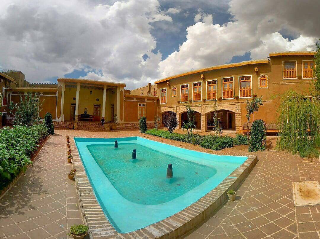 اجاره اقامتگاه بومگردی در رادکان چناران