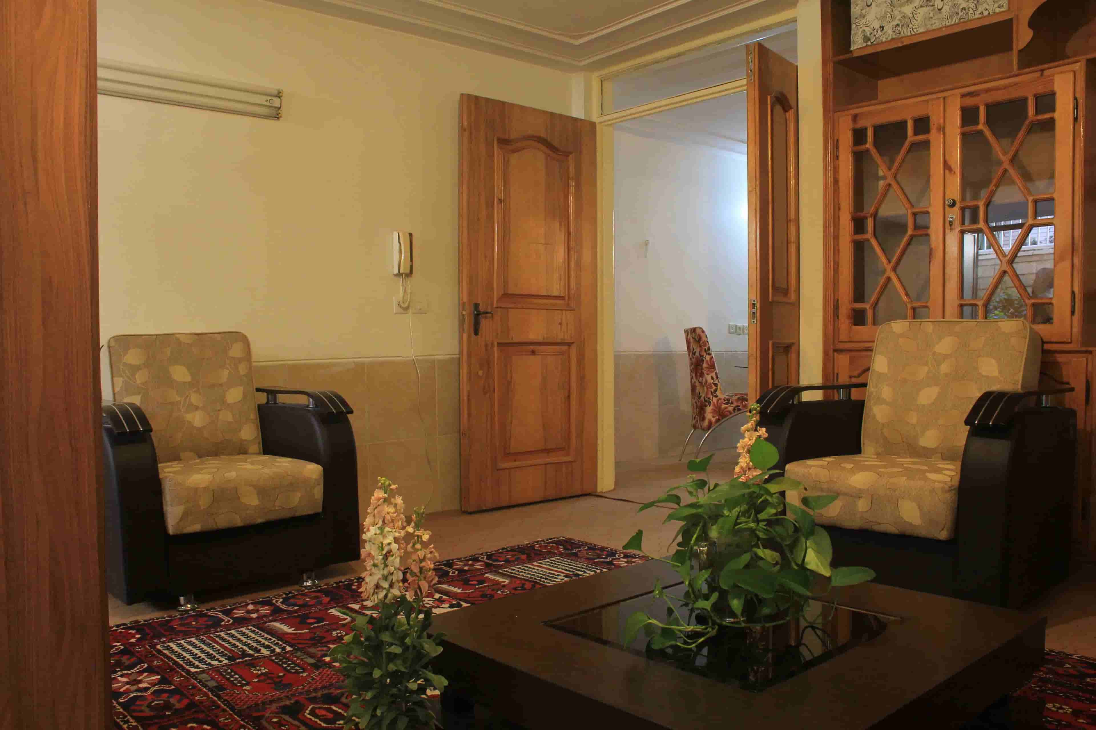 عکس اجاره سوئیت آپارتمان تک خوابه در بزرگمهر اصفهان-110 متری