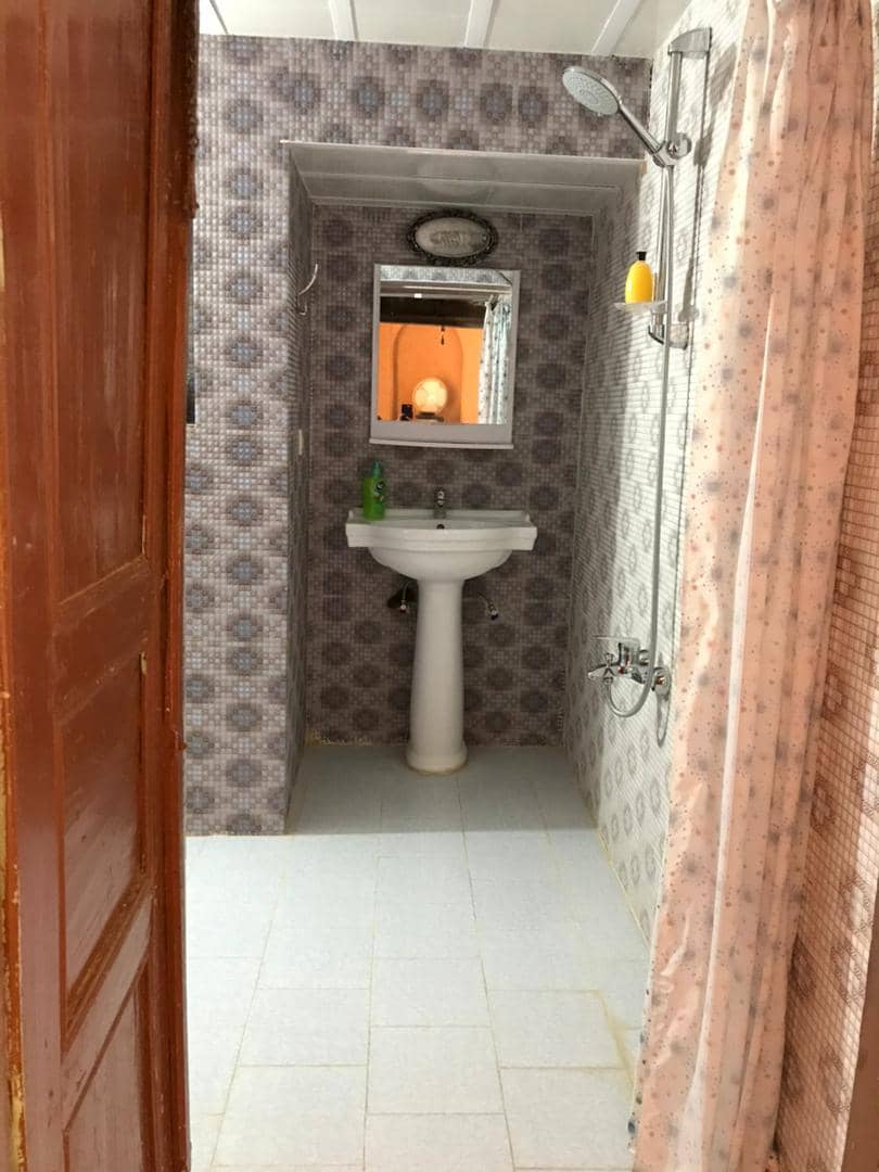 اجاره بوم گردی سنتی در آباده فارس-کف خواب بدون مستر