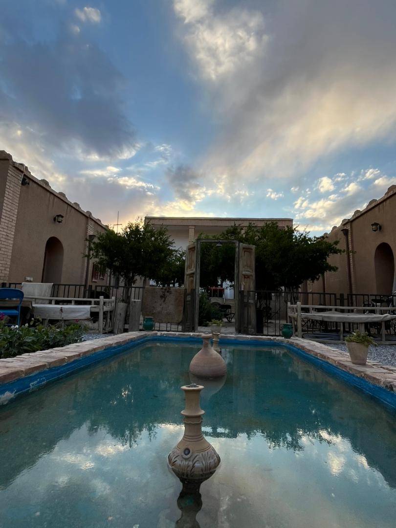 اجاره بومگردی سنتی در آباده-دوتخته مستردار