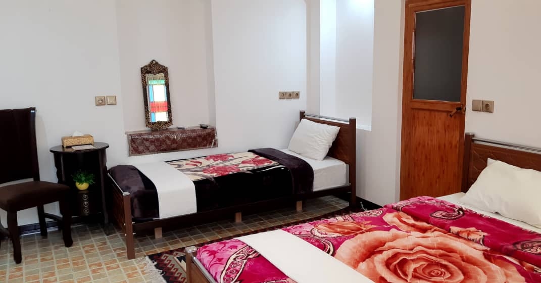 اجاره اقامتگاه سنتی در کمال الملک کاشان - 3 تخته مستر