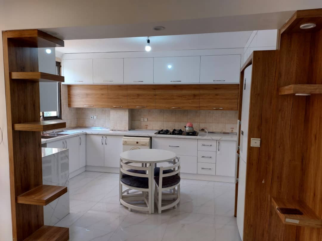 اجاره منزل آپارتمانی در پل خواجو - دوخوابه طبقه دوم