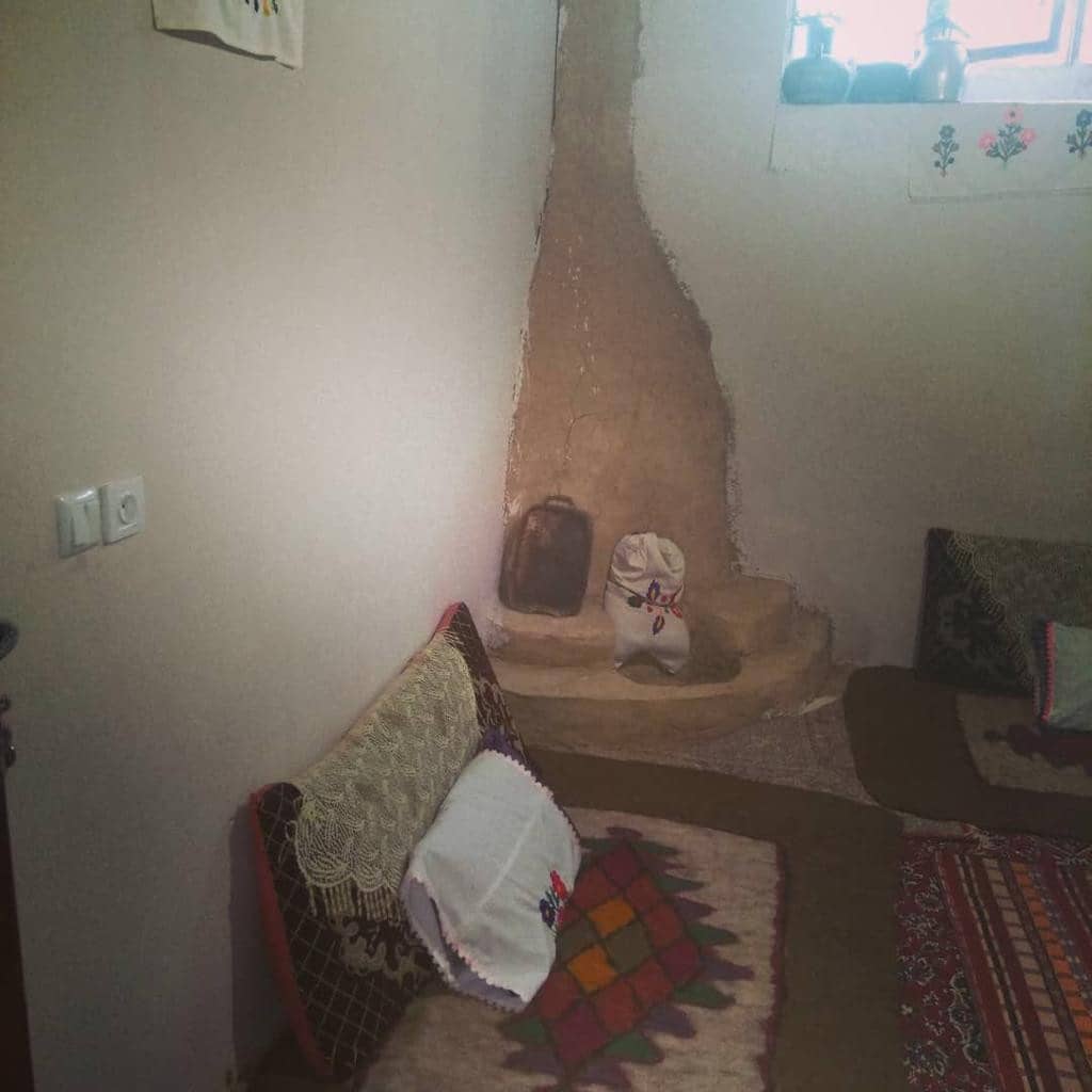 اجاره اتاق سنتی در قلعه بالا شاهرود - اتاق2