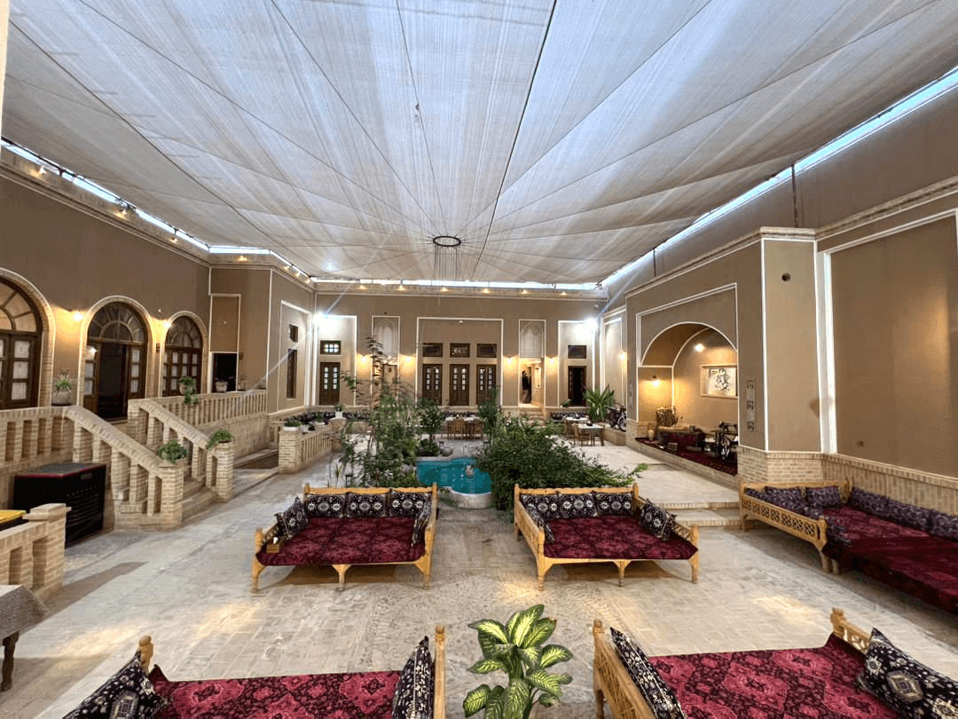 اجاره اتاق سه تخته در خیابان فهادان یزد - 108