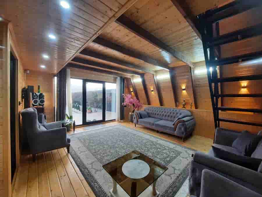 عکس کلبه سوئدی با استخر روباز آبگرم در بهشهر