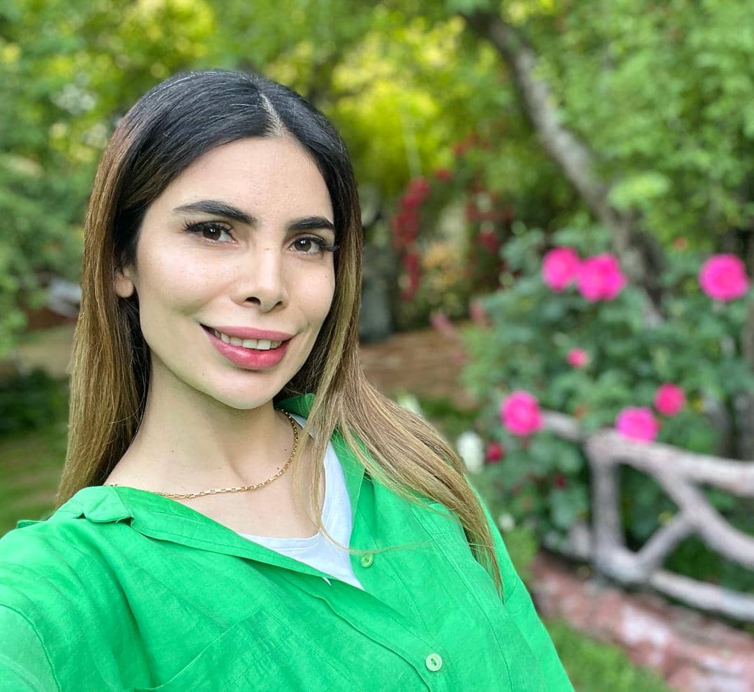 hostIntroImage-فاطمه علیرضایی