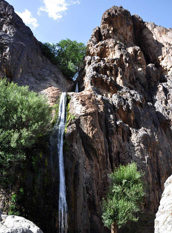  آبشار طامه