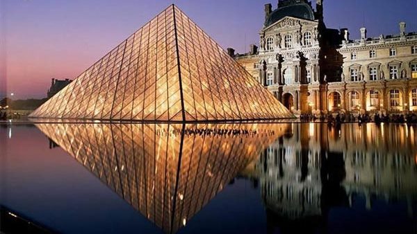 5f2afaba f6c1 4ecc 903d 919d619db788 the louvre museum in paris