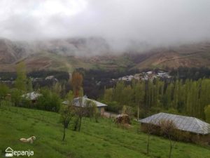 چشمه در روستای شایق 