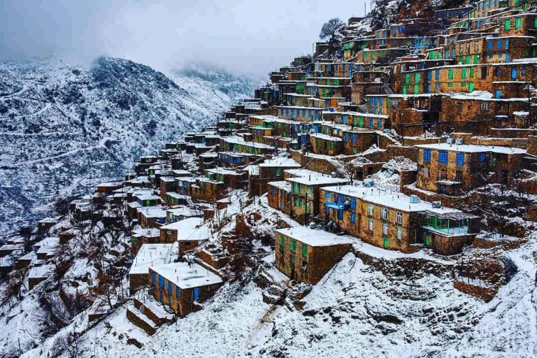 ROOSTA-ORAMAN-TAKHT-